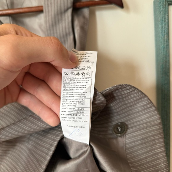 Sisley grey cinched round collar button-up pinstriped vest - Picture 7 of 7